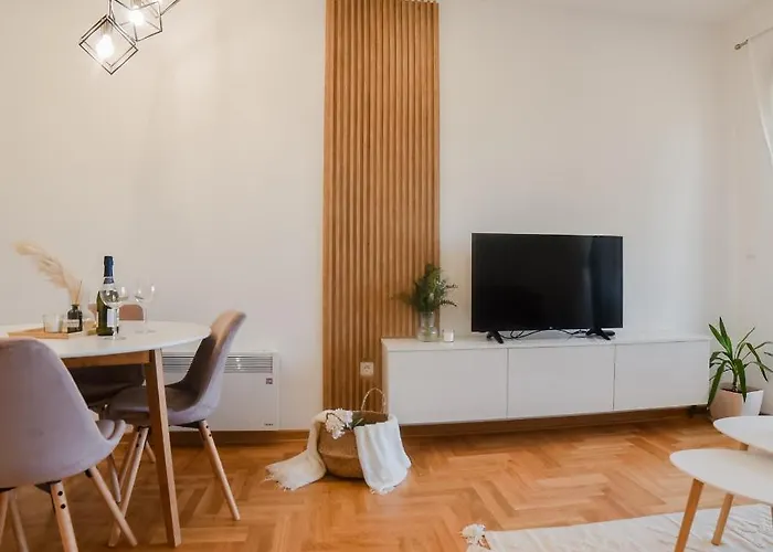 Mountain Paradise * زلاتيبور