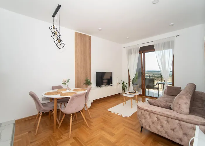 Mountain Paradise * زلاتيبور